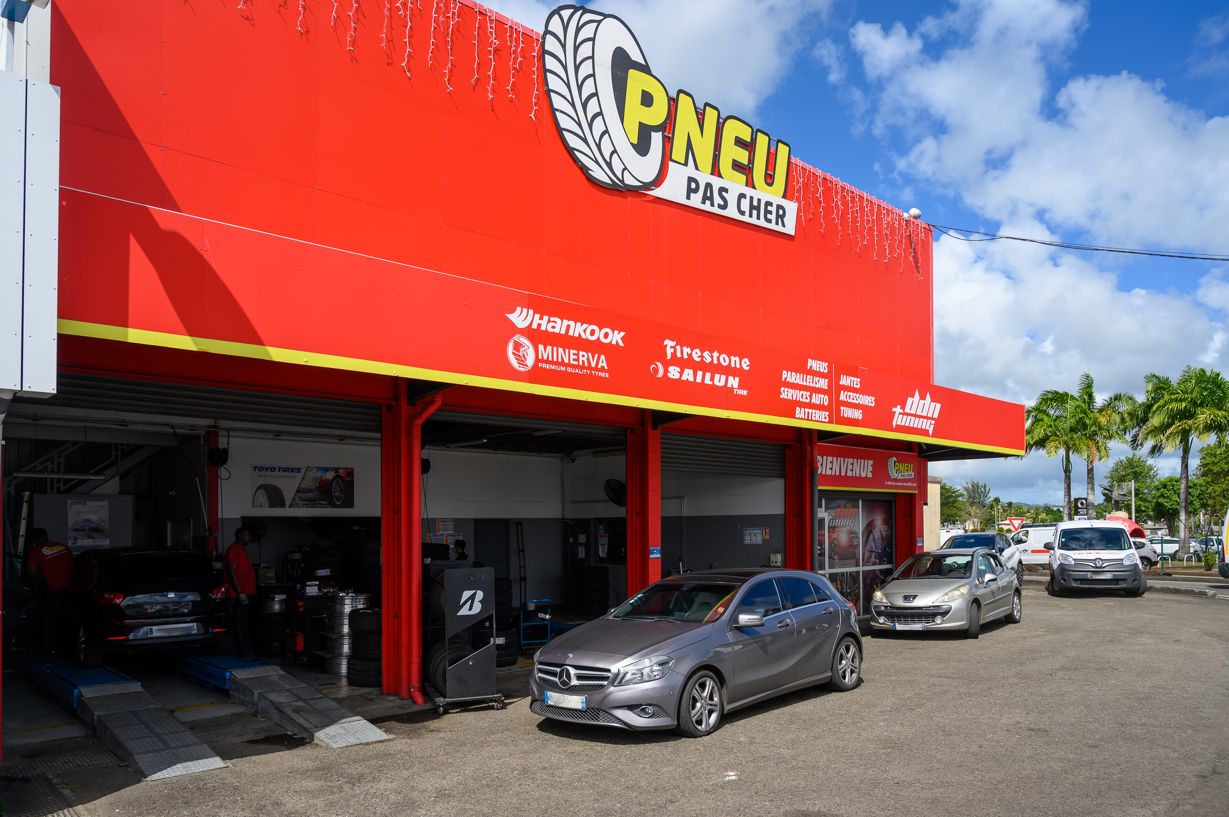Photo du centre auto Pneu Pas Cher Place d'Armes Martinique 2
