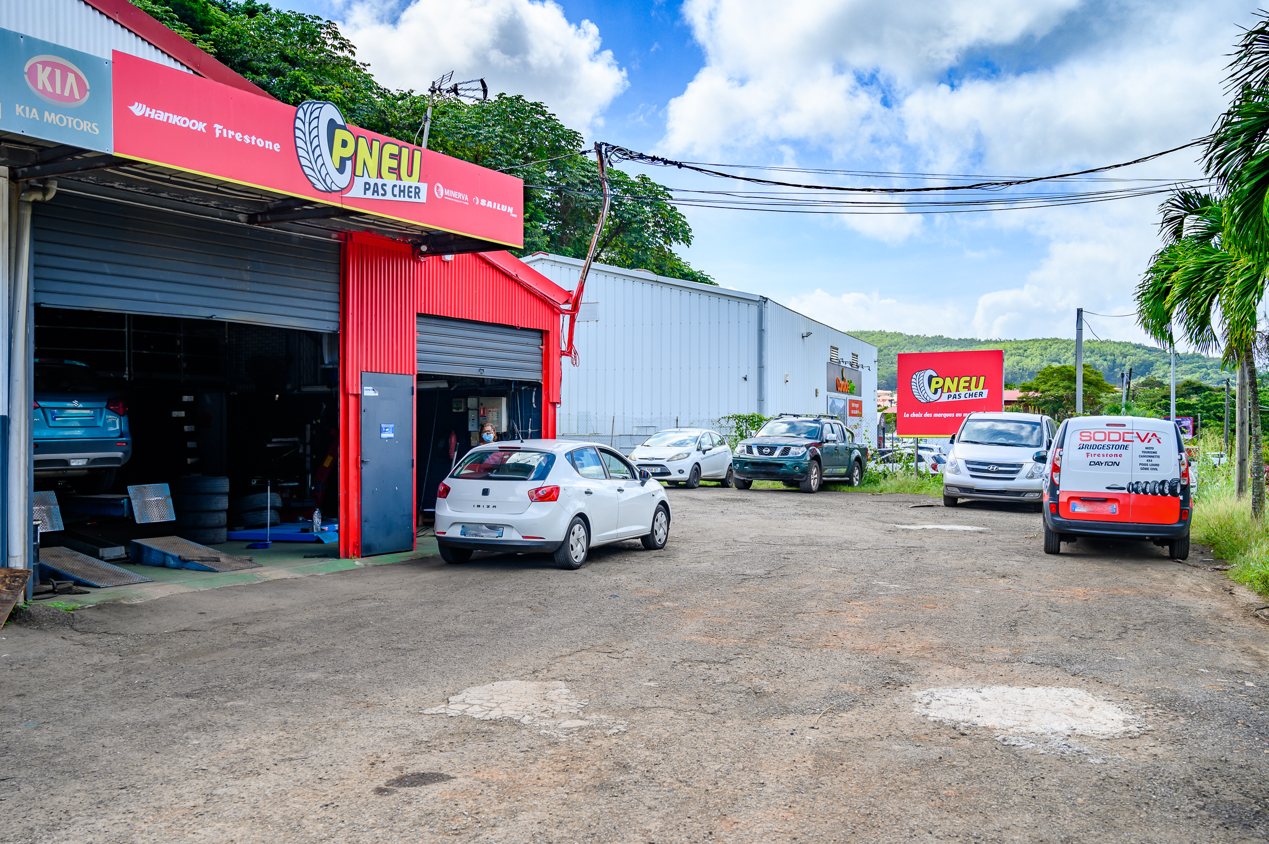 Photo du centre auto Pneu Pas Cher Saint-Esprit Martinique 2